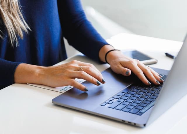 How to Advertise Jobs in Canada Properly (Step-by-Step Guide)